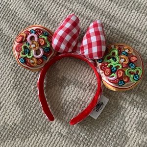 NWOT Disney Parks Pizza Minnie Mouse Ears
